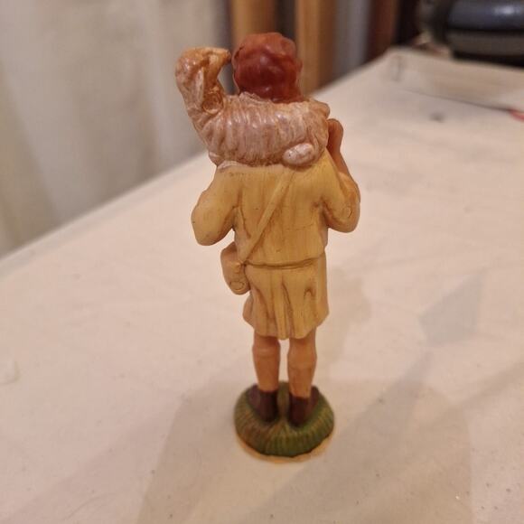 Vintage Art Plastics Nativity Scene 5" Boy Shepard Lamb Figure Hong Kong 790/GS - Picture 3 of 5